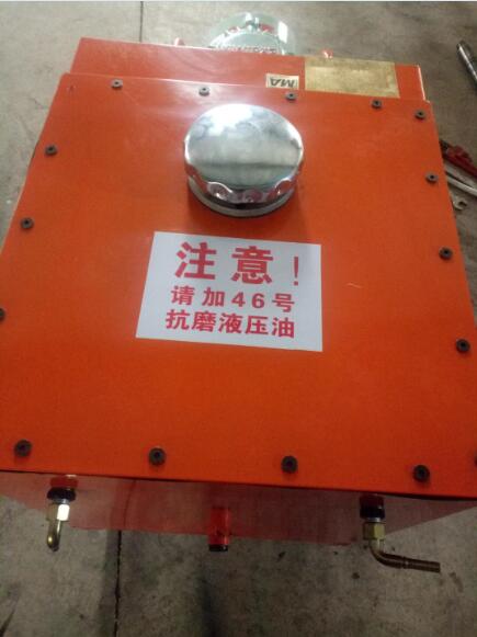 用架柱式液壓回轉鉆機，請用46號抗磨液壓油
